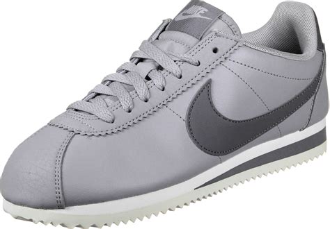 nike cortez leer heren|Nike Cortez shoes.